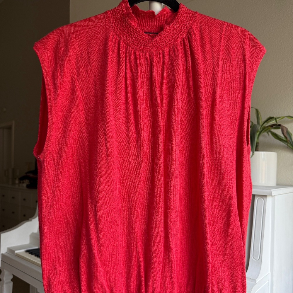 Elegant Red Sleeveless Sweater